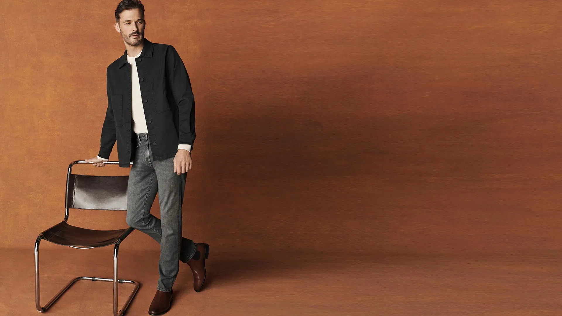 Cool Tapered Leg Jeans in Mid Smoke Urban