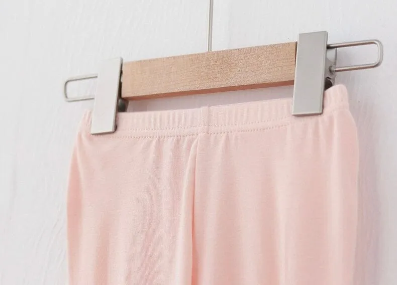 Eleanor Ruffle Bow Capri Leggings