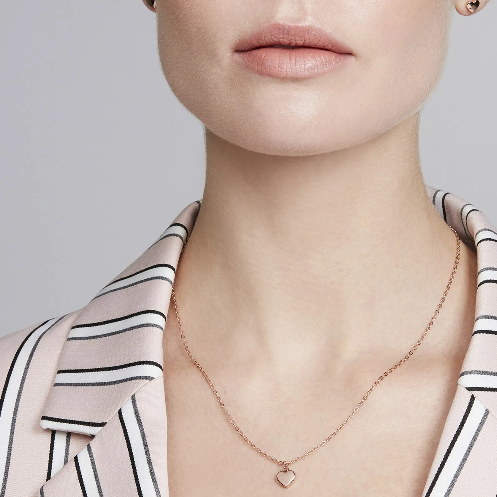 Hara Tiny Heart Pendant Necklace Rose Gold