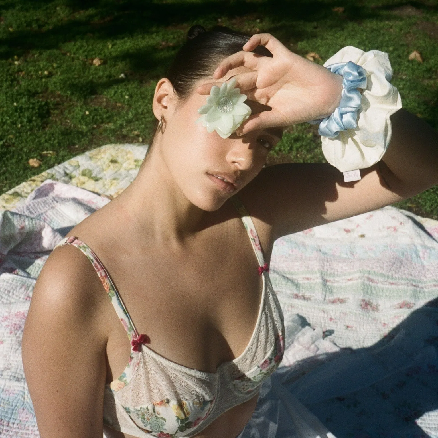Linen Printed Scrunchie in Honey Butter