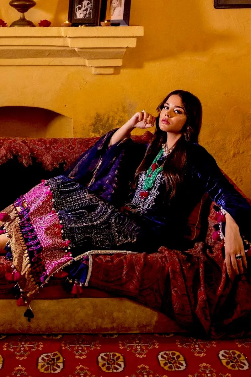 Sana Safinaz Luxury Winter Collection '21 – V211-004-CT