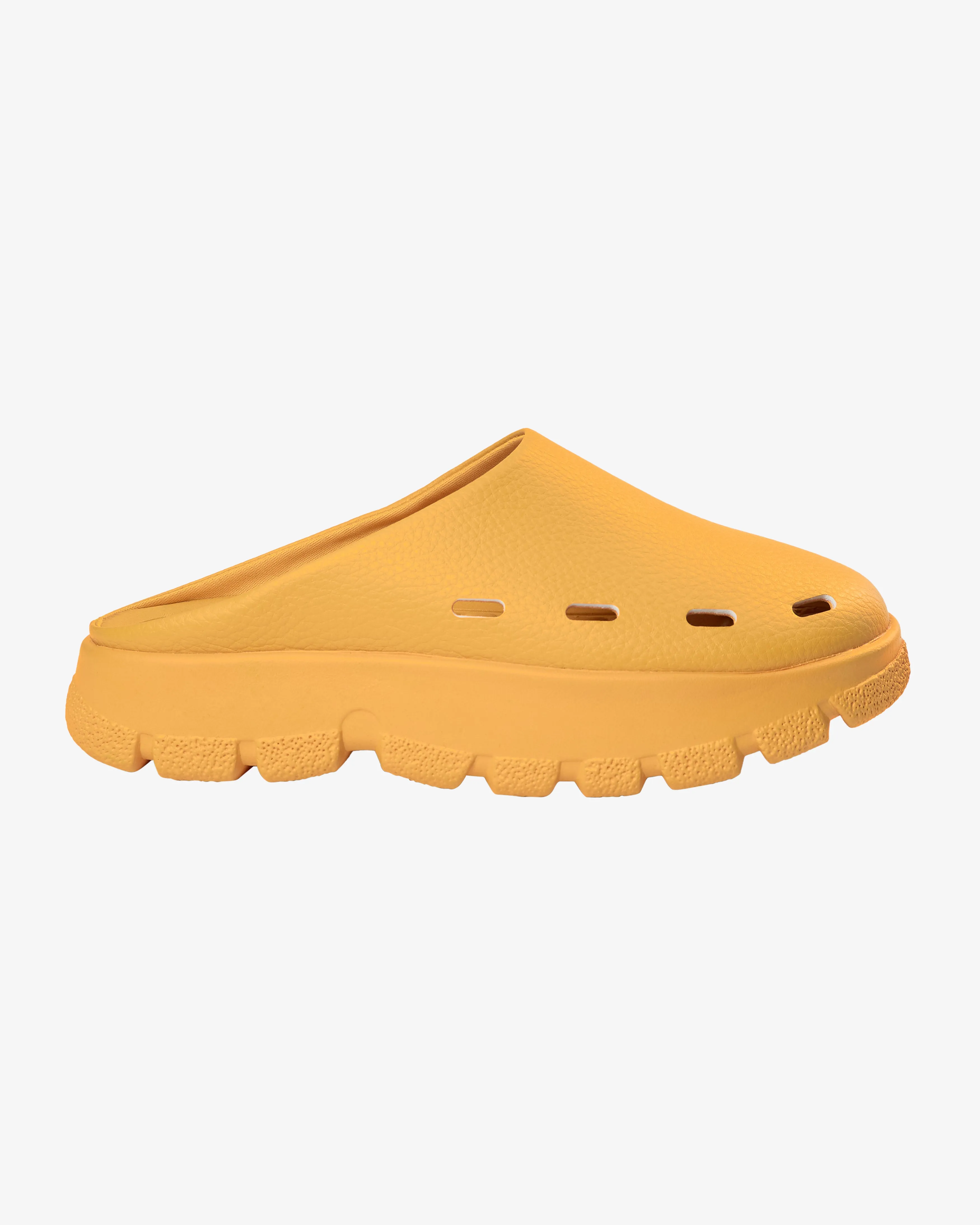 Trek Closed Sandal - Apricot