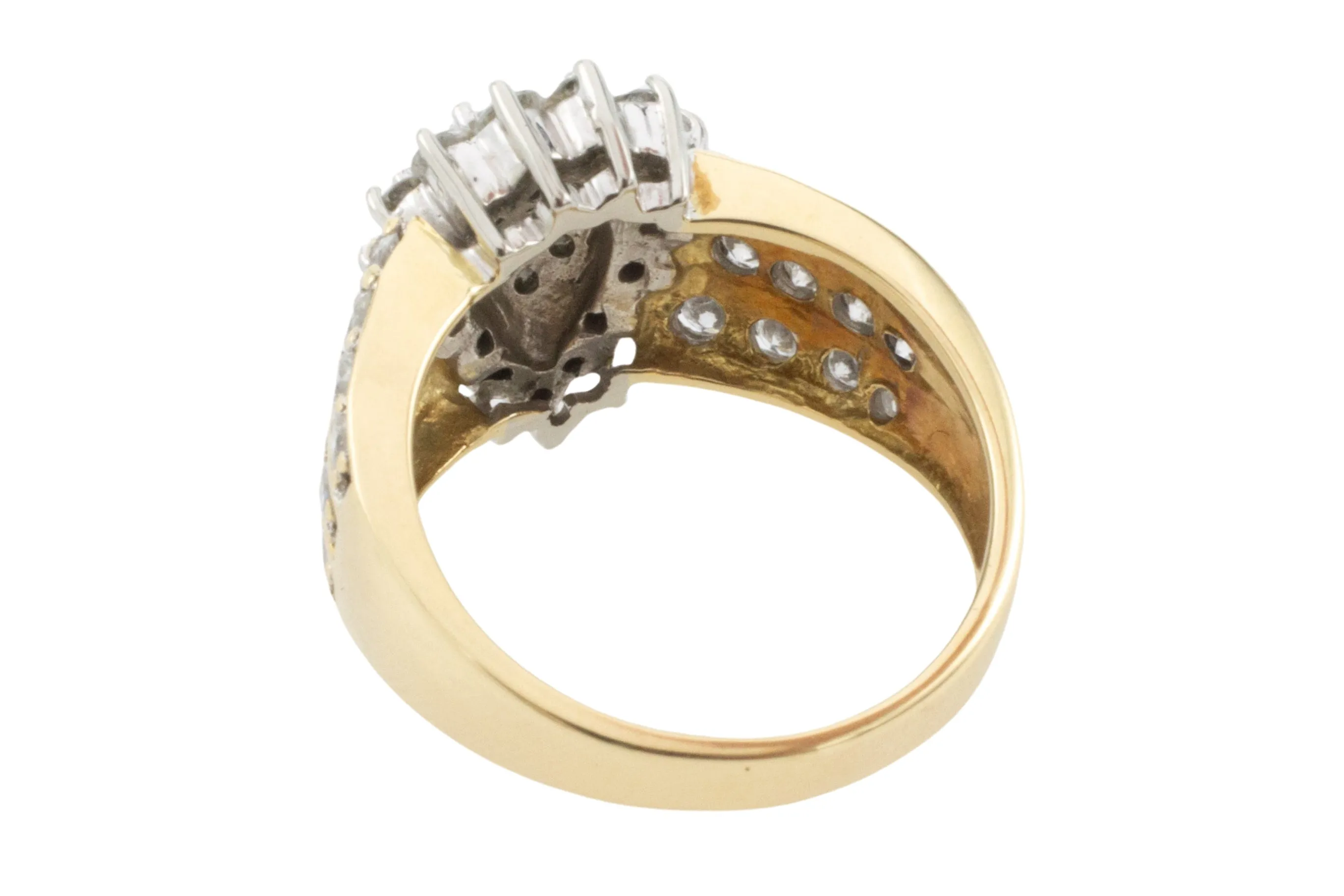 Vintage diamond ring in 18 carat gold